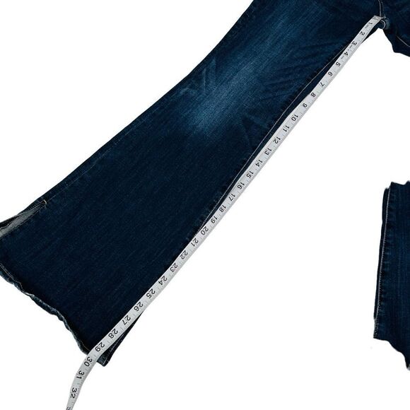 American Eagle super hi-rise flare, size 4 regular dark wash - Picture 7 of 10